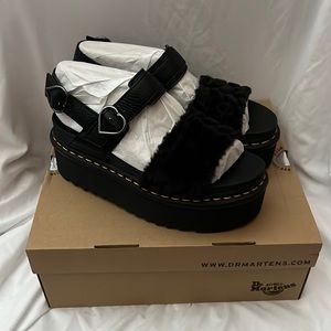 Dr Martens Voss Quad Fluffy Black Sandals